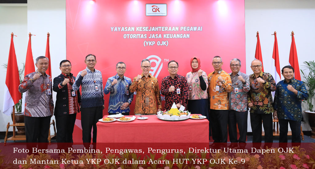 FOTO BERSAMA HUT YKP OJK KE-9