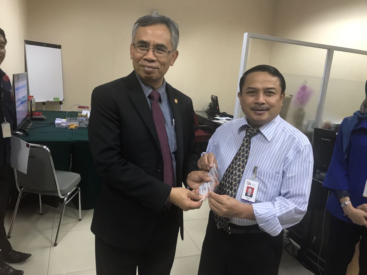 Kunjungan Ketua Dewan Komisioner OJK ke YKP-OJK